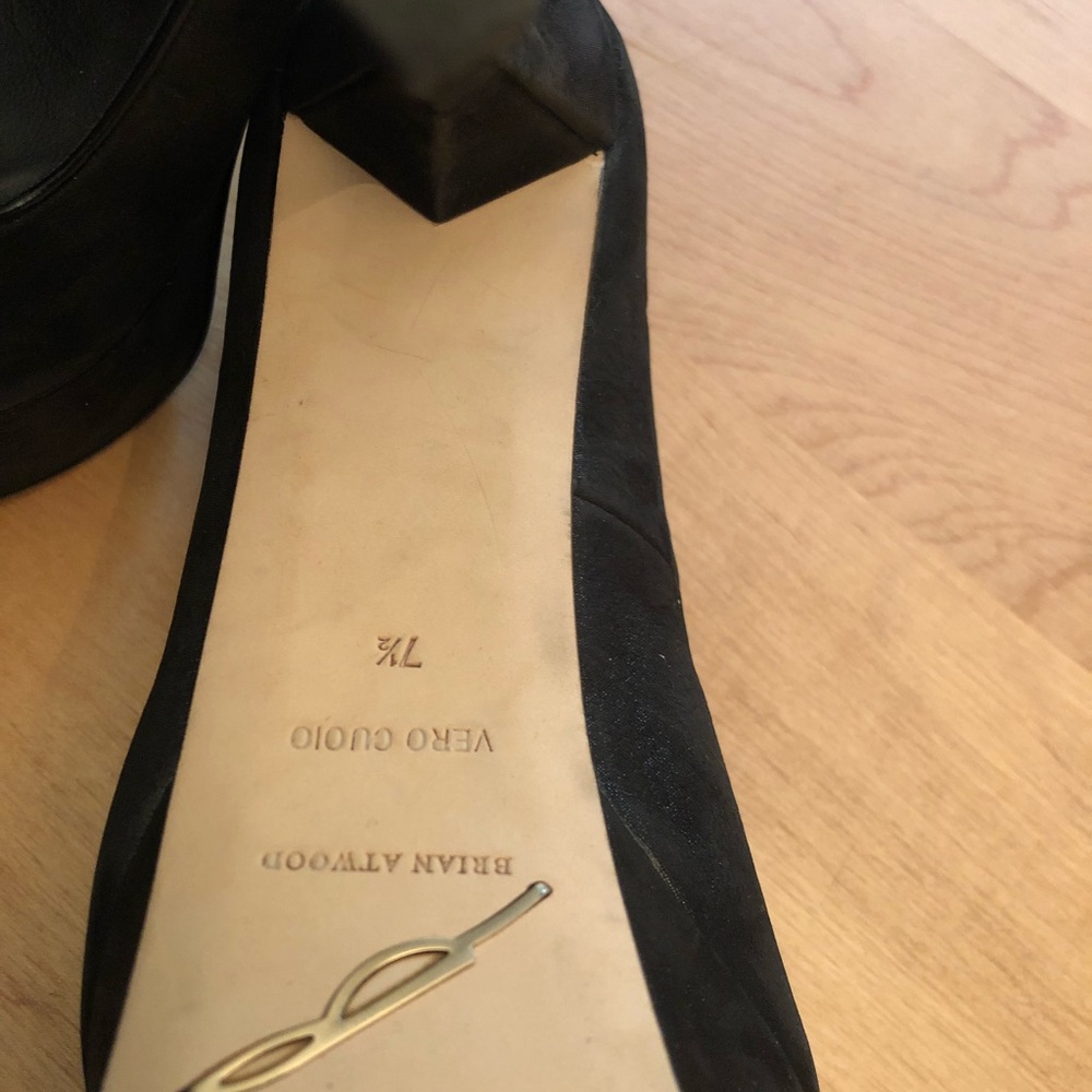 Brian Atwood Gorgeous pumps size 7.5 - Picture 6 of 8